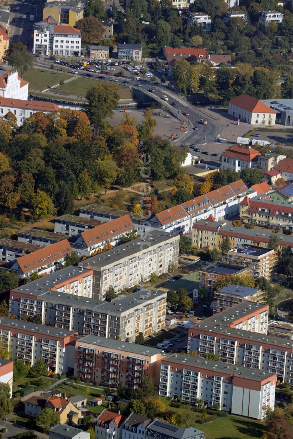 Oranienburg aus der Vogelperspektive: Mehrfamilienhaus- und Plattenbausiedlung entlang der Kanalstraße in Oranienburg im Bundesland Brandenburg