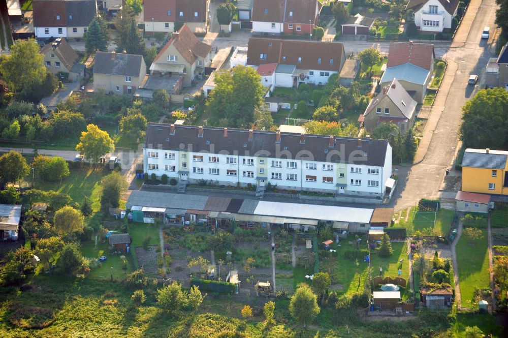 Osterburg aus der Vogelperspektive: Mehrfamilienhaus an der Weinbergstraße Ecke Blesestraße in Osterburg