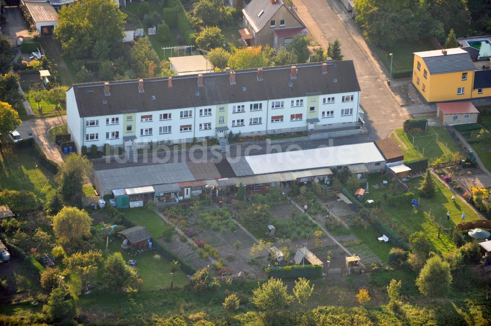 Osterburg von oben - Mehrfamilienhaus an der Weinbergstraße Ecke Blesestraße in Osterburg