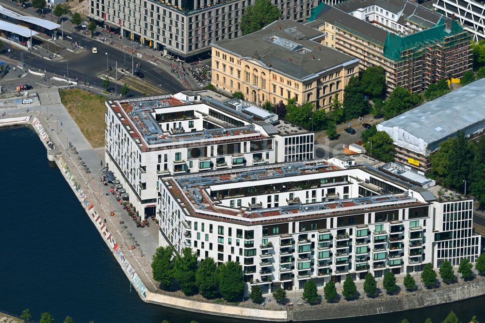 Berlin von oben - Mehrfamilienhaus- Wohnanlage am Humboldthafen in Berlin, Deutschland