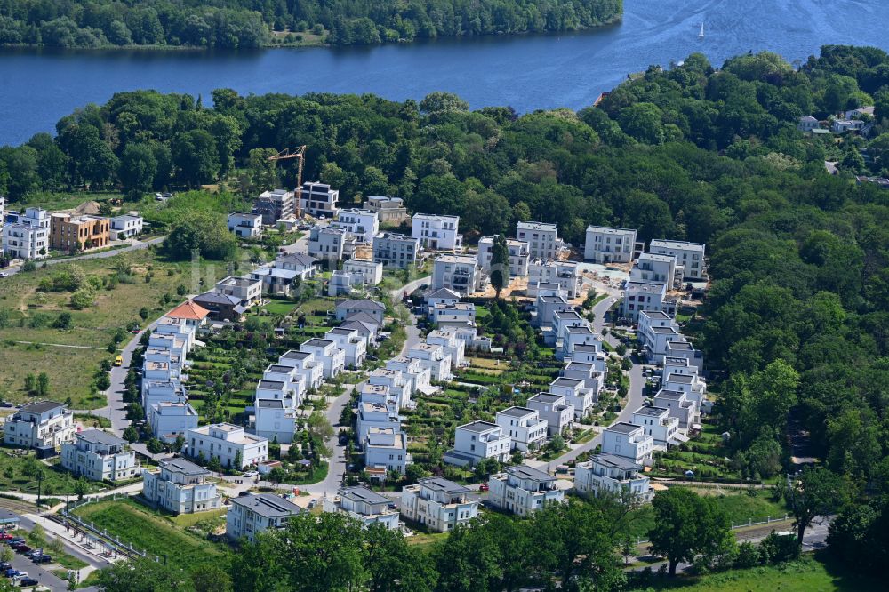 Luftaufnahme Potsdam - Mehrfamilienhaus-Wohnanlage am Jungfernsee in Potsdam im Bundesland Brandenburg, Deutschland
