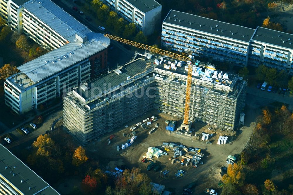 Berlin von oben - Mehrfamilienhaus- Wohnanlage im Ortsteil Hellersdorf in Berlin, Deutschland