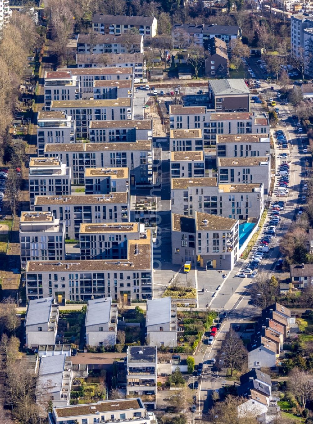 Essen von oben - Mehrfamilienhaus-Wohnanlage Parc Dunant im Ortsteil Rüttenscheid in Essen im Bundesland Nordrhein-Westfalen, Deutschland