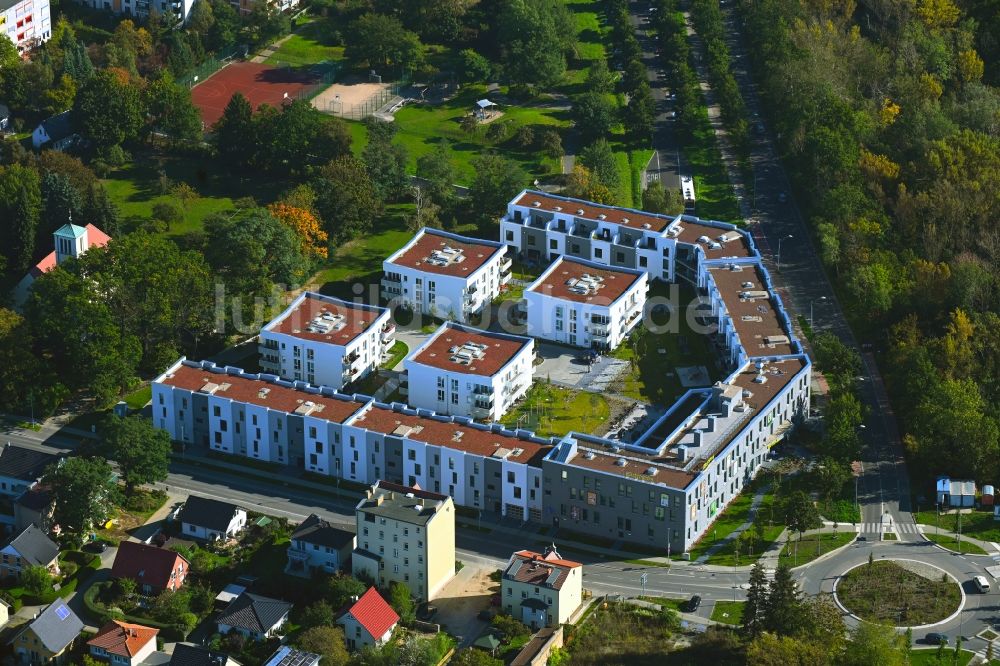 Teltow aus der Vogelperspektive: Mehrfamilienhaus-Wohnanlage Quartier am Kirchplatz in Teltow im Bundesland Brandenburg, Deutschland