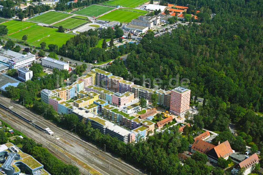 Nürnberg aus der Vogelperspektive: Mehrfamilienhaus-Wohnanlage Regensburger Viertel in Nürnberg im Bundesland Bayern, Deutschland