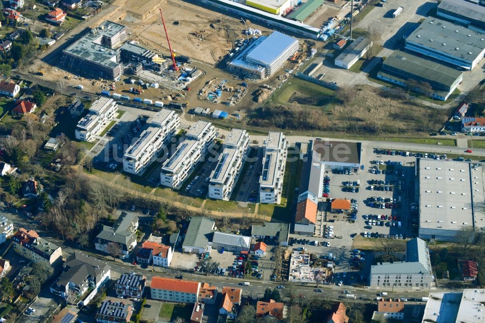 Luftbild Berlin - Mehrfamilienhaus- Wohnanlage An der Schule im Stadtteil Mahlsdorf in Berlin