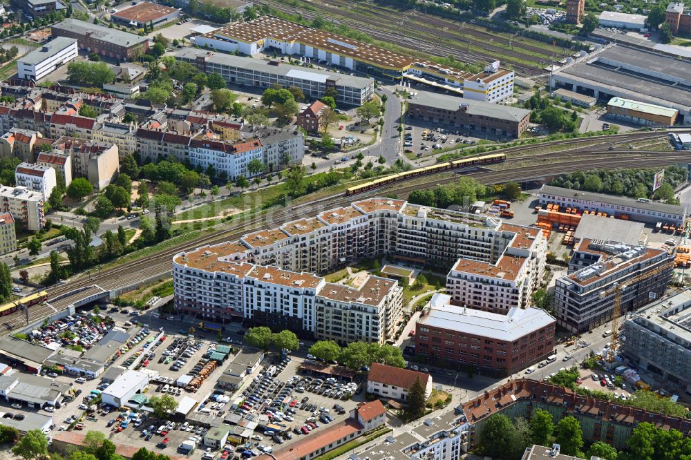 Luftaufnahme Berlin - Mehrfamilienhaus-Wohnanlage Stadtquartier Südkreuz im Ortsteil Schöneberg in Berlin, Deutschland