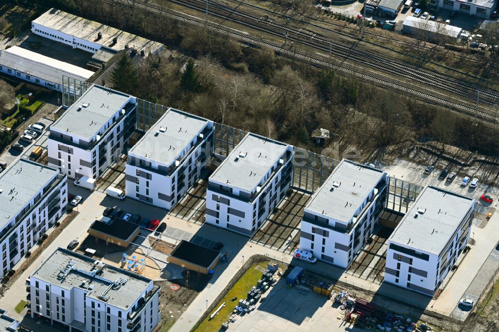 Luftaufnahme Bernau - Mehrfamilienhaus-Wohnanlage An der Viehtrift in Bernau im Bundesland Brandenburg, Deutschland