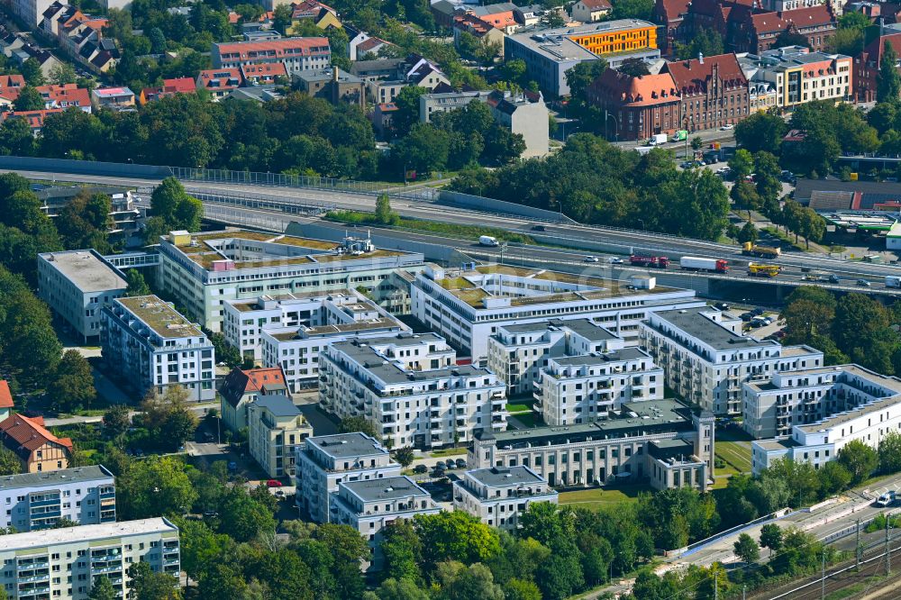 Potsdam von oben - Mehrfamilienhaus-Wohnanlage der Wohnen an der Nuthe Vermögensverwaltungs GmbH im Ortsteil Innenstadt in Potsdam im Bundesland Brandenburg, Deutschland