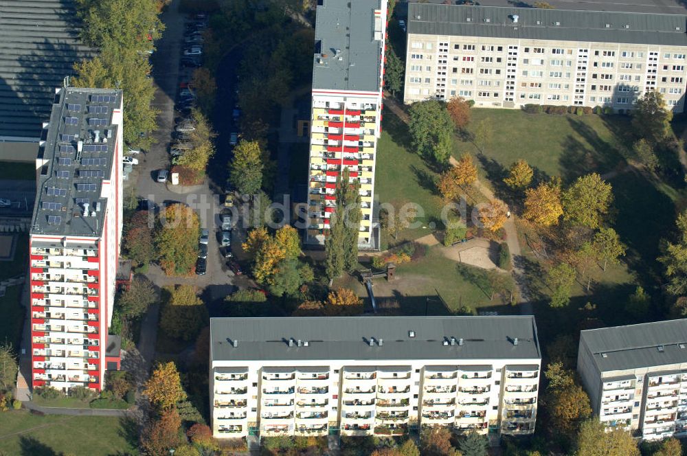 Luftaufnahme Berlin - Mehrfamilienhaus- Wohngebiete nördlich der A10 / E55 in Berlin-Buch