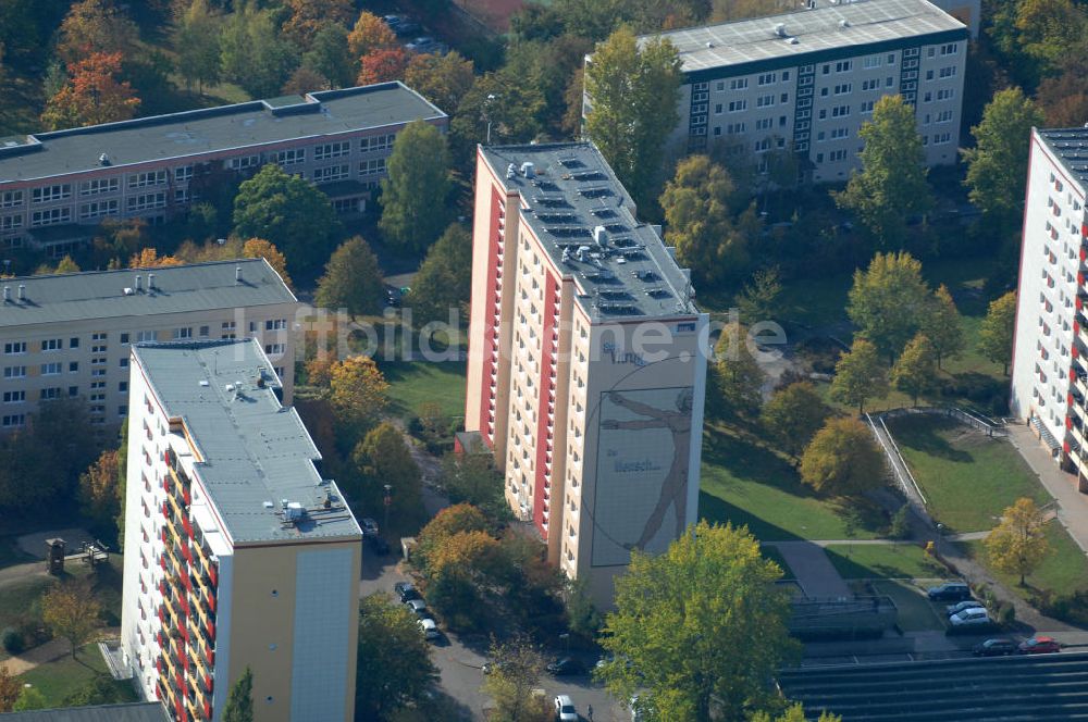 Luftbild Berlin - Mehrfamilienhaus- Wohngebiete nördlich der A10 / E55 in Berlin-Buch