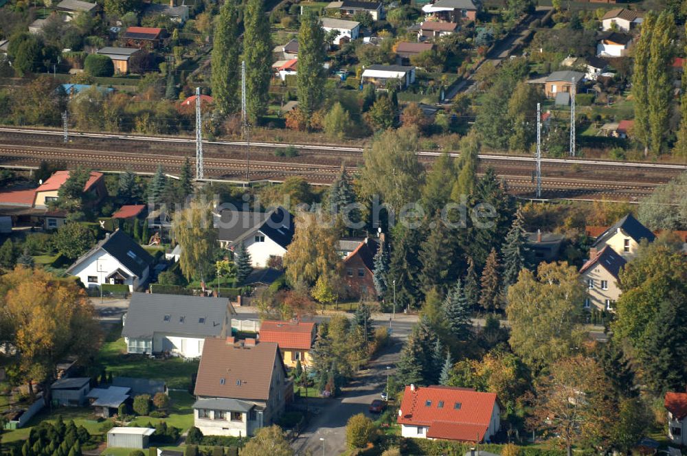 Luftbild Berlin - Mehrfamilienhaus- Wohngebiete südlich der A10 / E55 in Berlin-Karow