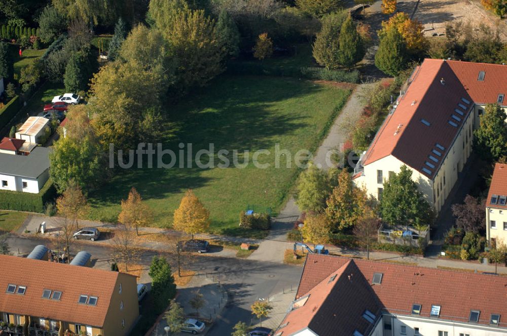 Berlin aus der Vogelperspektive: Mehrfamilienhaus- Wohngebiete südlich der A10 / E55 in Berlin-Karow