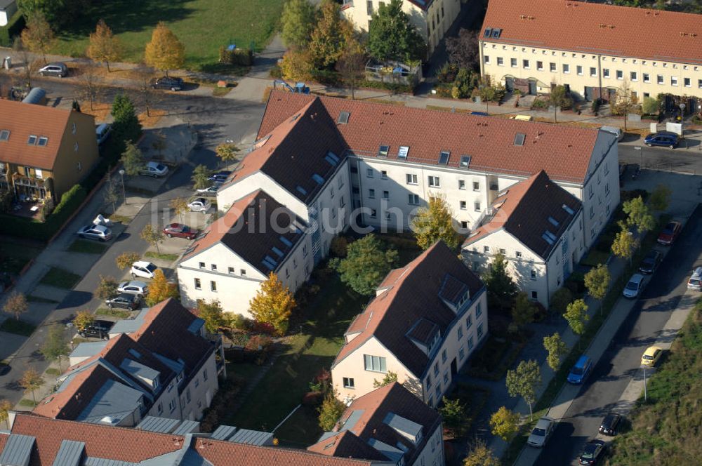 Luftbild Berlin - Mehrfamilienhaus- Wohngebiete südlich der A10 / E55 in Berlin-Karow