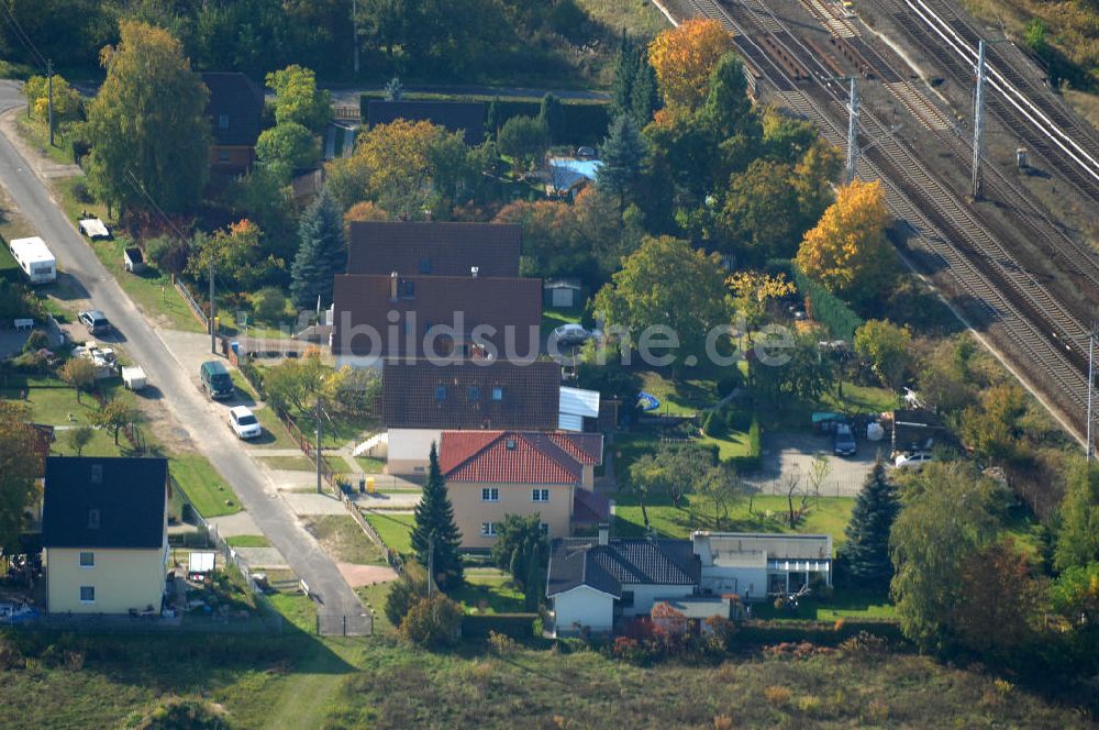 Luftaufnahme Berlin - Mehrfamilienhaus- Wohngebiete südlich der A10 / E55 in Berlin-Karow