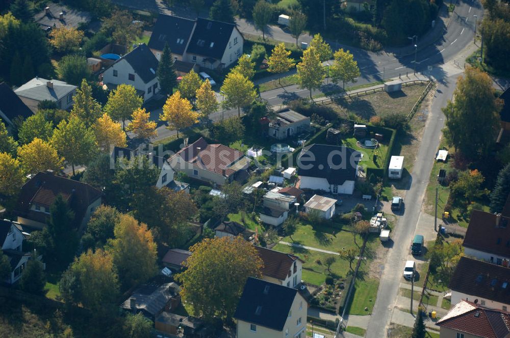 Berlin von oben - Mehrfamilienhaus- Wohngebiete südlich der A10 / E55 in Berlin-Karow