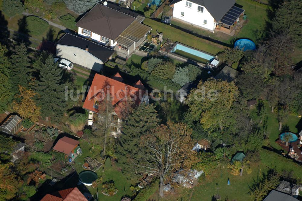 Berlin aus der Vogelperspektive: Mehrfamilienhaus- Wohngebiete südlich der A10 / E55 in Berlin-Karow