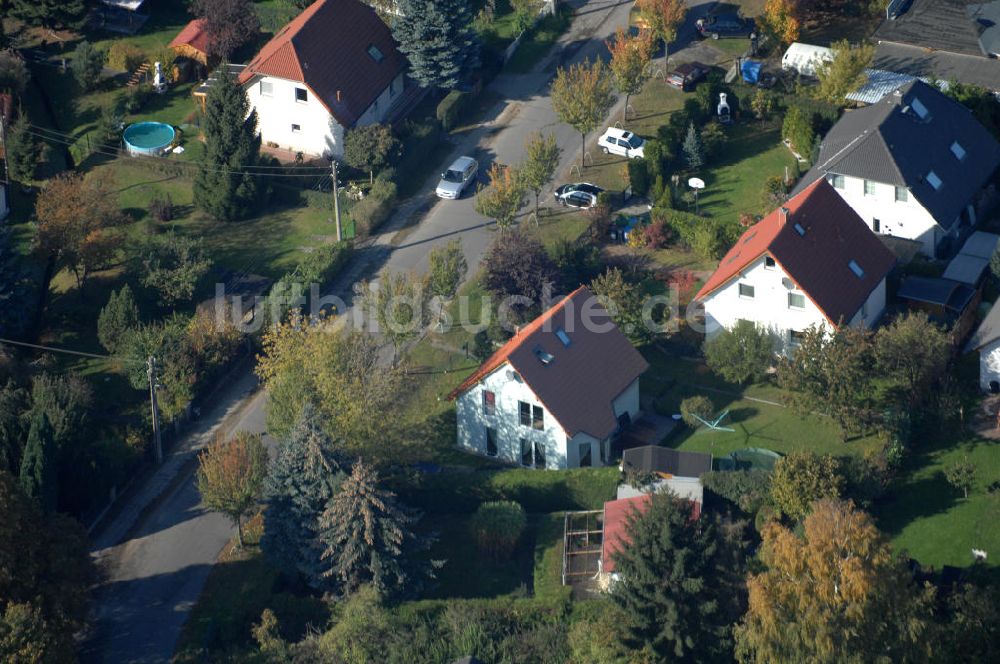 Luftbild Berlin - Mehrfamilienhaus- Wohngebiete südlich der A10 / E55 in Berlin-Karow