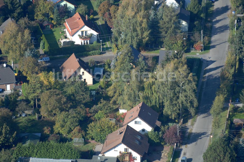 Luftbild Berlin - Mehrfamilienhaus- Wohngebiete südlich der A10 / E55 in Berlin-Karow