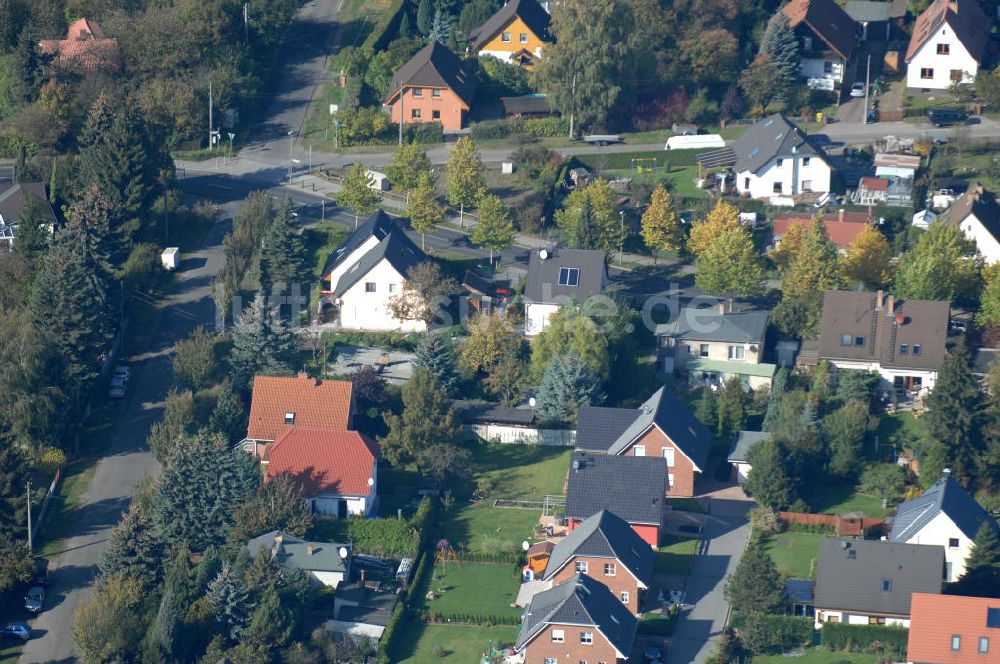 Berlin von oben - Mehrfamilienhaus- Wohngebiete südlich der A10 / E55 in Berlin-Karow