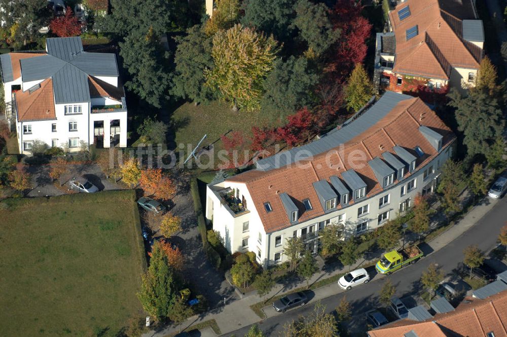 Berlin von oben - Mehrfamilienhaus- Wohngebiete südlich der A10 / E55 in Berlin-Karow