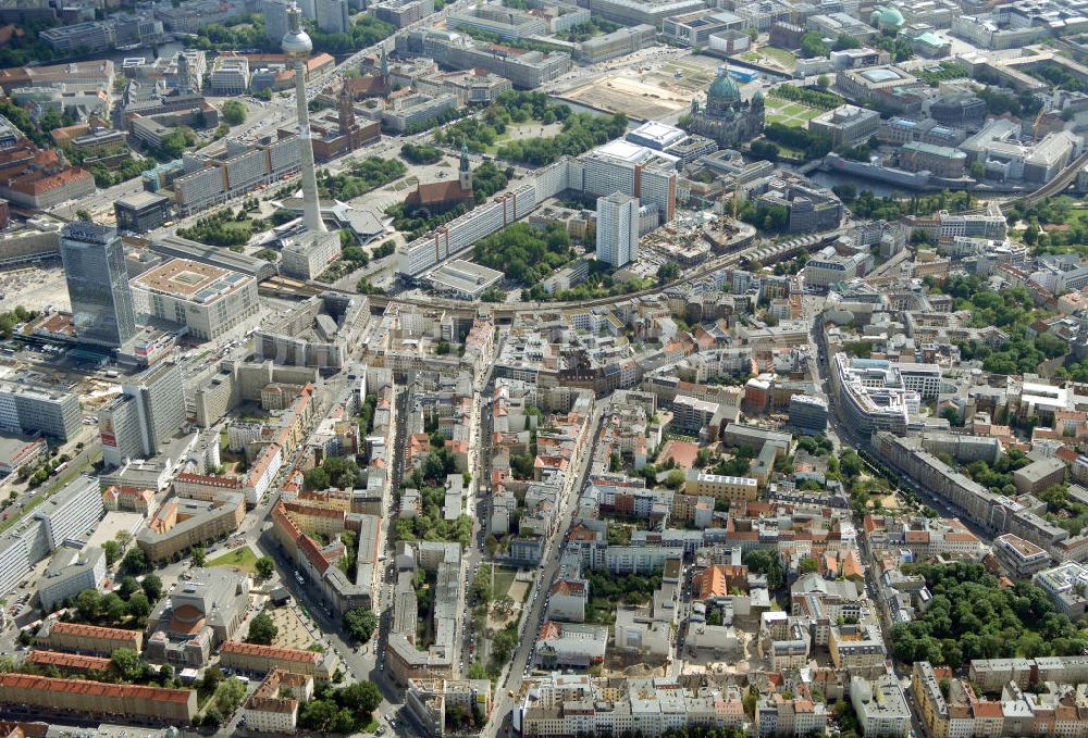 Berlin aus der Vogelperspektive: Mehrfamilienhausneubau an der Linienstrasse 219 in Berlin-Mitte