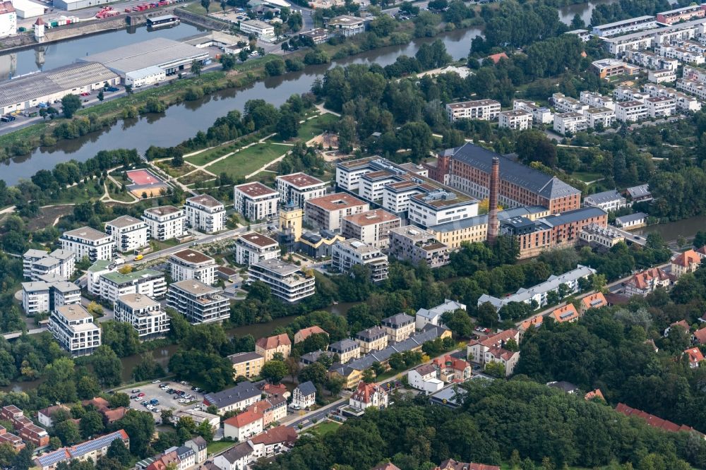 Bamberg aus der Vogelperspektive: Mehrfamilienhaussiedlung ALTE SPINNEREI auf der Erbainsel an der Krackhardtstraße in Bamberg im Bundesland Bayern, Deutschland