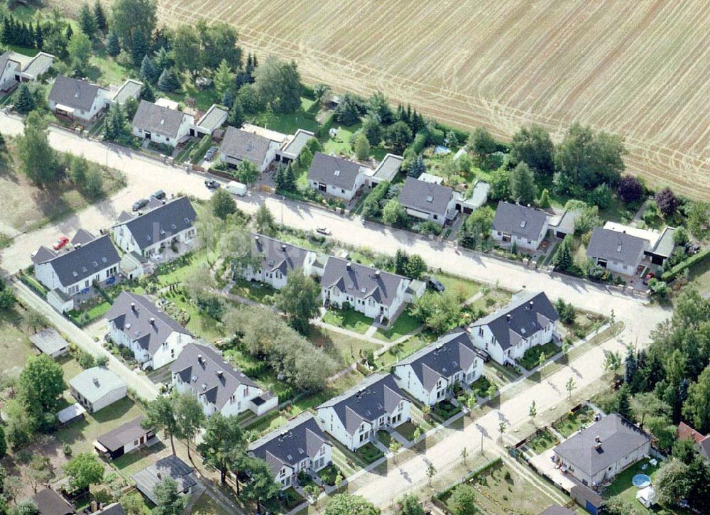 Luftbild Schildow / Brandenburg - Mehrfamilienhaussiedlung im Bereich der Hauptstraße in Schildow / Brandenburg