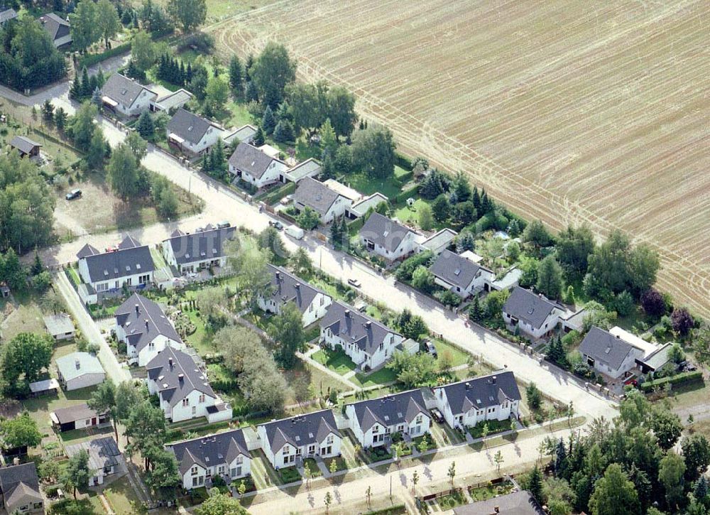 Luftaufnahme Schildow / Brandenburg - Mehrfamilienhaussiedlung im Bereich der Hauptstraße in Schildow / Brandenburg