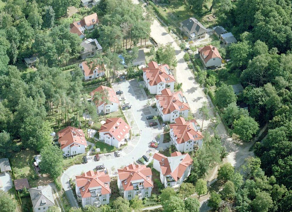 Schildow / Brandenburg von oben - Mehrfamilienhaussiedlung im Bereich der Hauptstraße in Schildow / Brandenburg