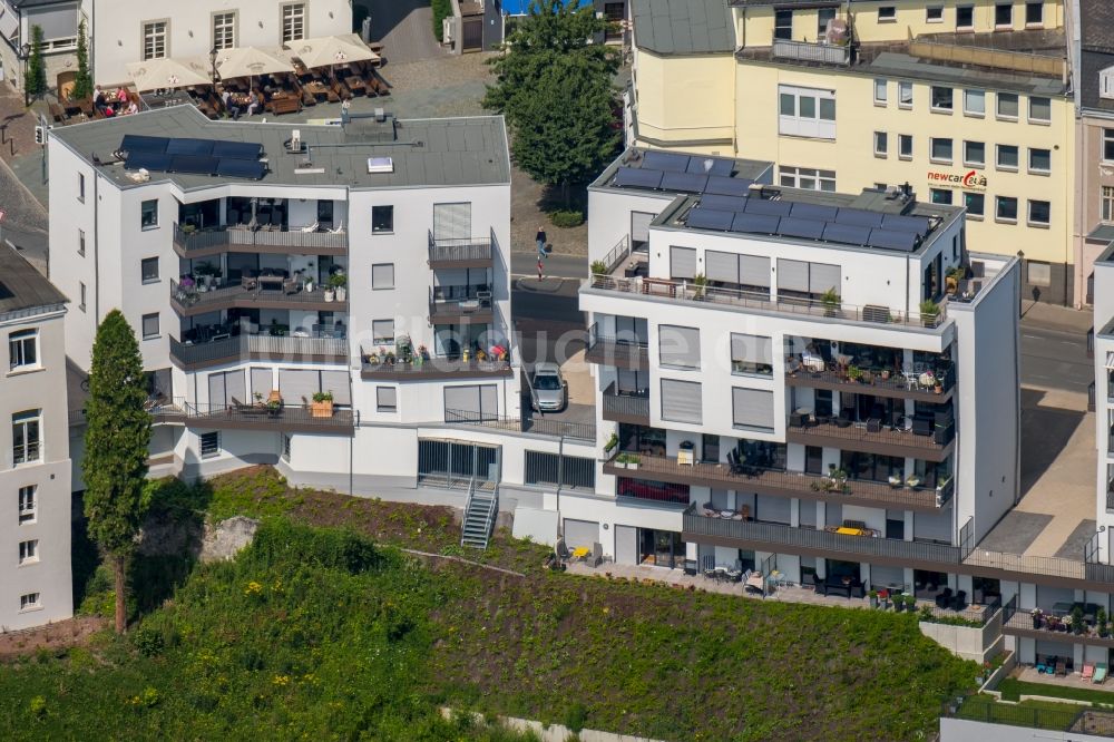 Luftbild Arnsberg - Mehrfamilienhaussiedlung an der Bömerstraße in Arnsberg im Bundesland Nordrhein-Westfalen, Deutschland