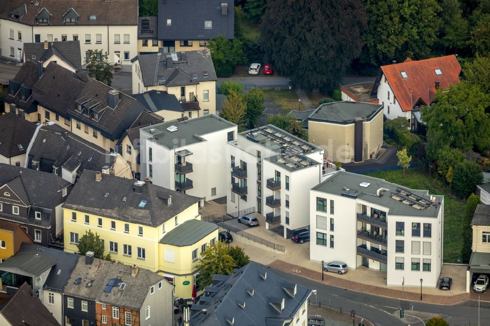 Luftbild Arnsberg - Mehrfamilienhaussiedlung an der Bömerstraße in Arnsberg im Bundesland Nordrhein-Westfalen, Deutschland