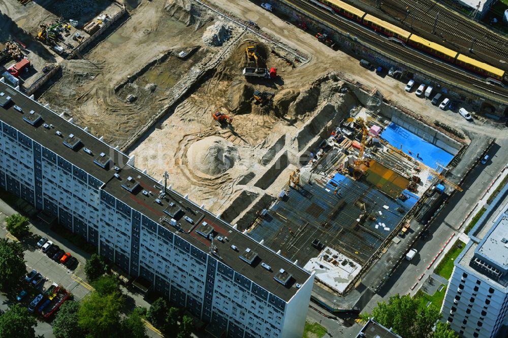 Luftbild Berlin - Mehrfamilienhaussiedlung Büro- und Wohncampus LXK im Ortsteil Friedrichshain in Berlin, Deutschland