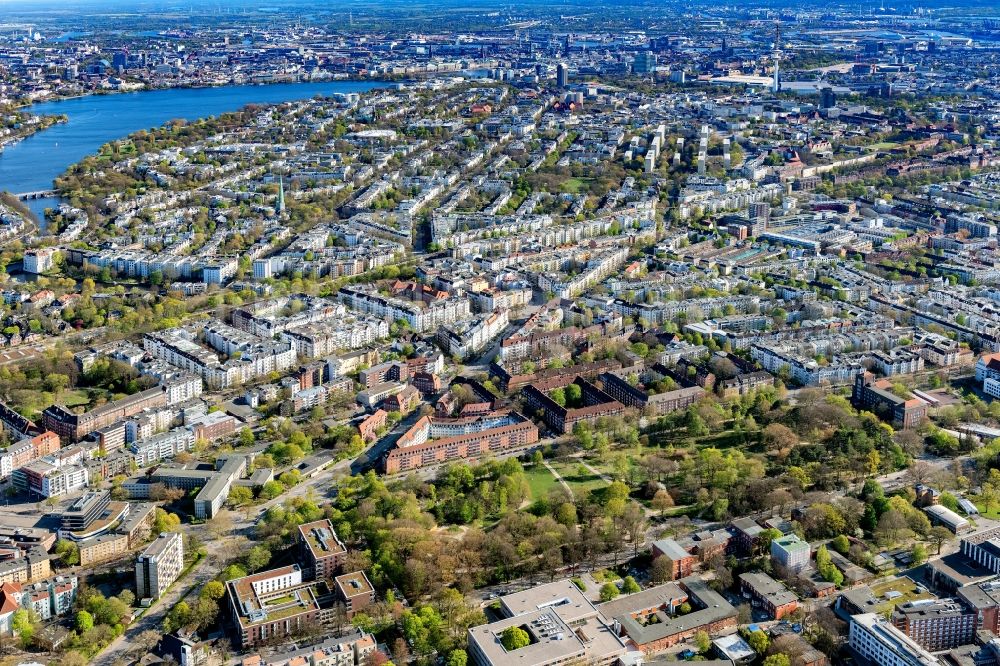 Luftaufnahme Hamburg - Mehrfamilienhaussiedlung entlang der Lehnartzstraße - Eppendorfer Baum - Isestraße im Ortsteil Eppendorf in Hamburg, Deutschland