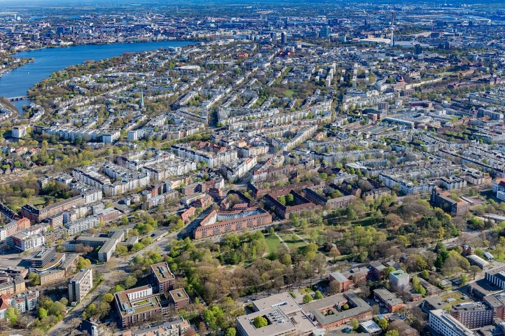 Hamburg von oben - Mehrfamilienhaussiedlung entlang der Lehnartzstraße - Eppendorfer Baum - Isestraße im Ortsteil Eppendorf in Hamburg, Deutschland