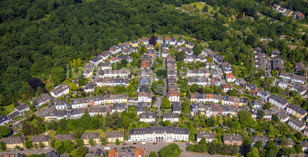 Luftaufnahme Essen - Mehrfamilienhaussiedlung am Grünhof - Waldblick in Essen im Bundesland Nordrhein-Westfalen, Deutschland