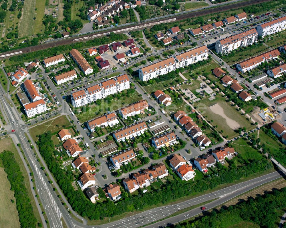 Karlsruhe von oben - Mehrfamilienhaussiedlung an der Gustav-Heinemann-Straße in Karlsruhe im Bundesland Baden-Württemberg, Deutschland