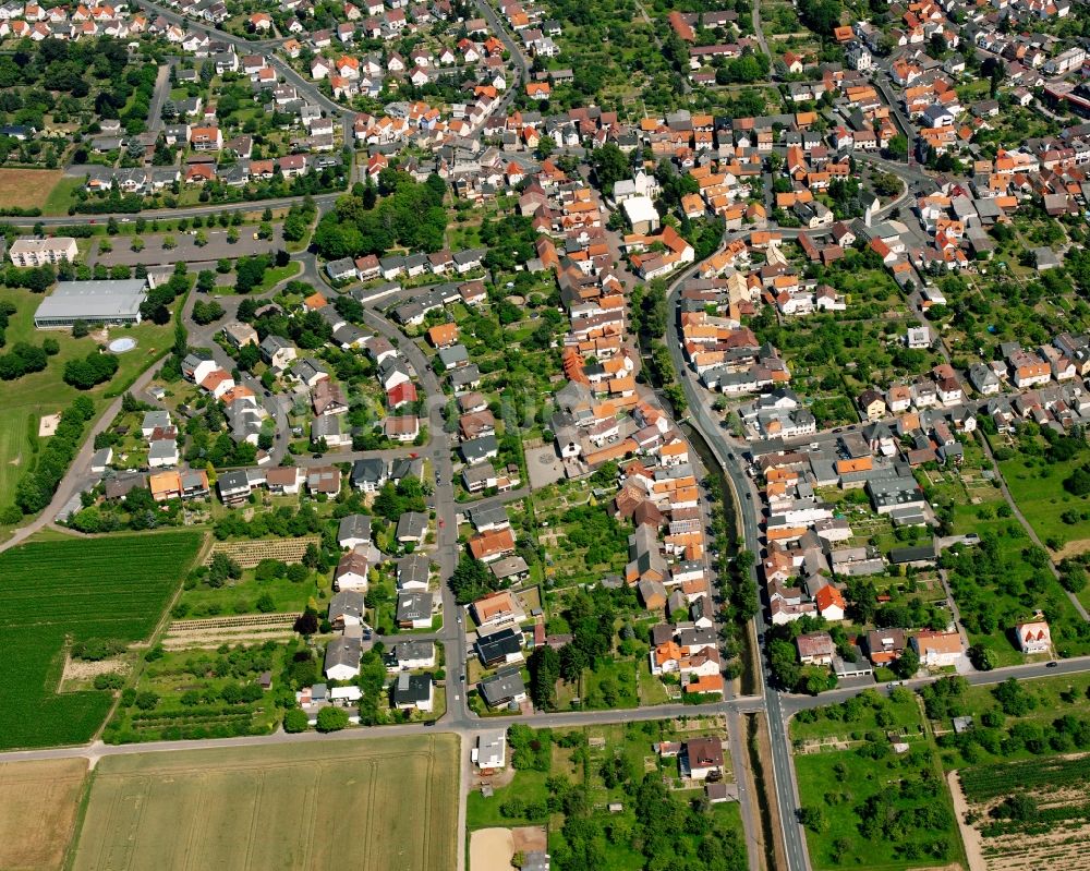 Heuchelheim aus der Vogelperspektive: Mehrfamilienhaussiedlung in Heuchelheim im Bundesland Hessen, Deutschland