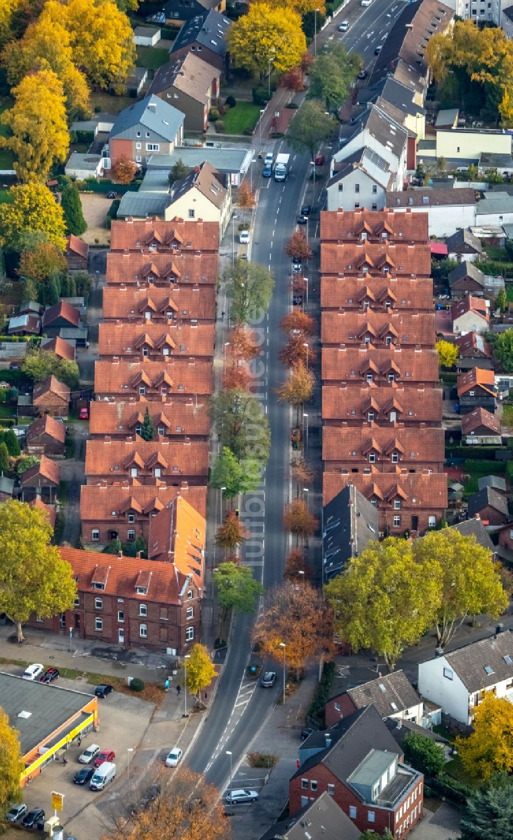 Gladbeck von oben - Mehrfamilienhaussiedlung Kirchhellener Straße in Gladbeck im Bundesland Nordrhein-Westfalen, Deutschland