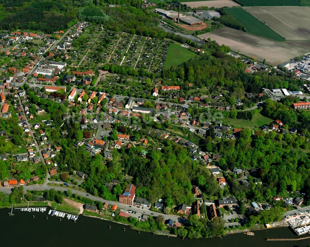 Luftaufnahme Lauenburg/Elbe - Mehrfamilienhaussiedlung in Lauenburg/Elbe im Bundesland Schleswig-Holstein, Deutschland