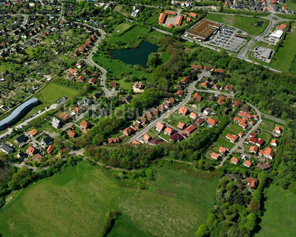 Lauenburg/Elbe von oben - Mehrfamilienhaussiedlung in Lauenburg/Elbe im Bundesland Schleswig-Holstein, Deutschland