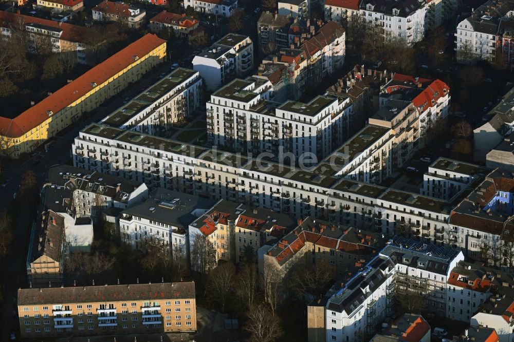 Luftaufnahme Berlin - Mehrfamilienhaussiedlung an der Mendelstraße - Bleicheroder Straße - Harzburger Straße - Harzgeroder Straße in Berlin, Deutschland