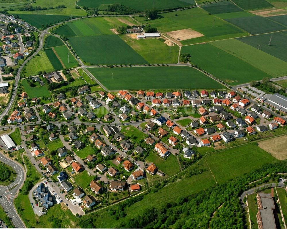 Niederselters von oben - Mehrfamilienhaussiedlung in Niederselters im Bundesland Hessen, Deutschland