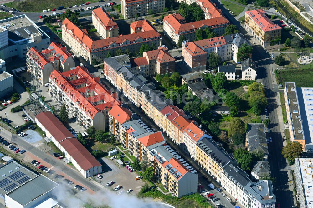 Dresden aus der Vogelperspektive: Mehrfamilienhaussiedlung an der Oederaner Straße in Dresden im Bundesland Sachsen, Deutschland