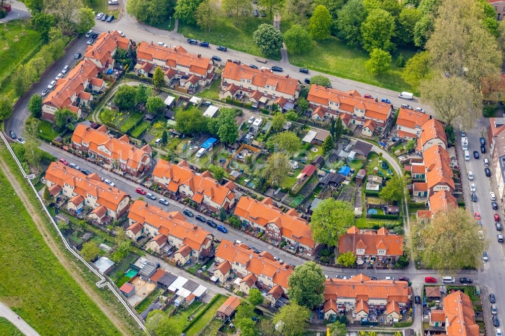 Gelsenkirchen aus der Vogelperspektive: Mehrfamilienhaussiedlung im Ortsteil Buer in Gelsenkirchen im Bundesland Nordrhein-Westfalen, Deutschland