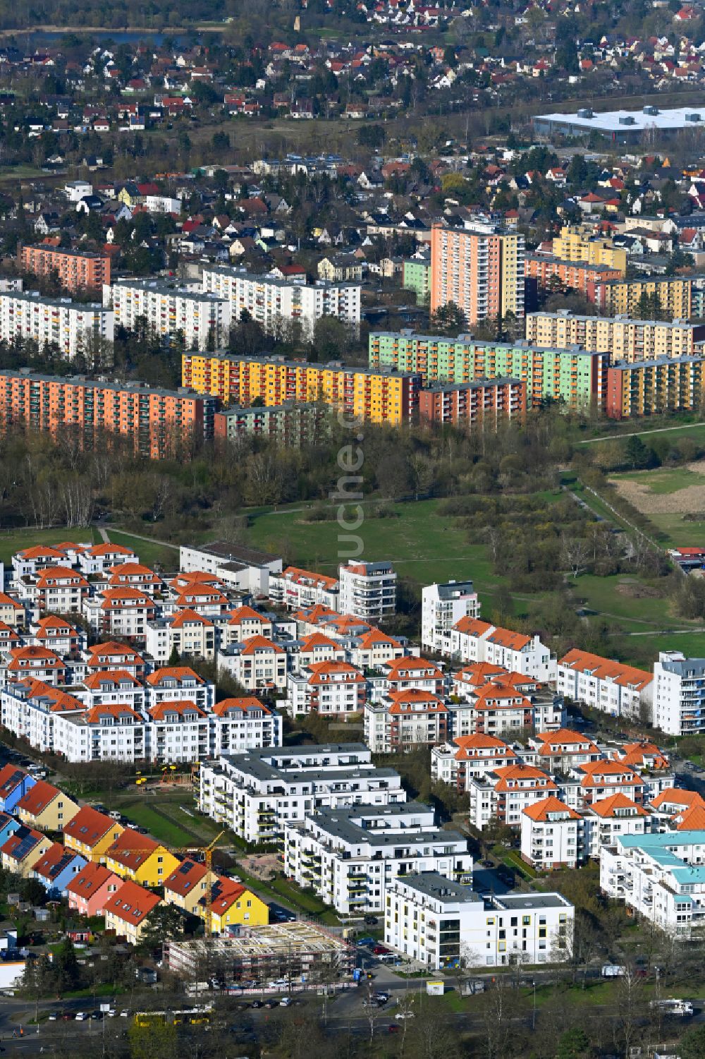 Berlin aus der Vogelperspektive: Mehrfamilienhaussiedlung im Ortsteil Staaken in Berlin, Deutschland