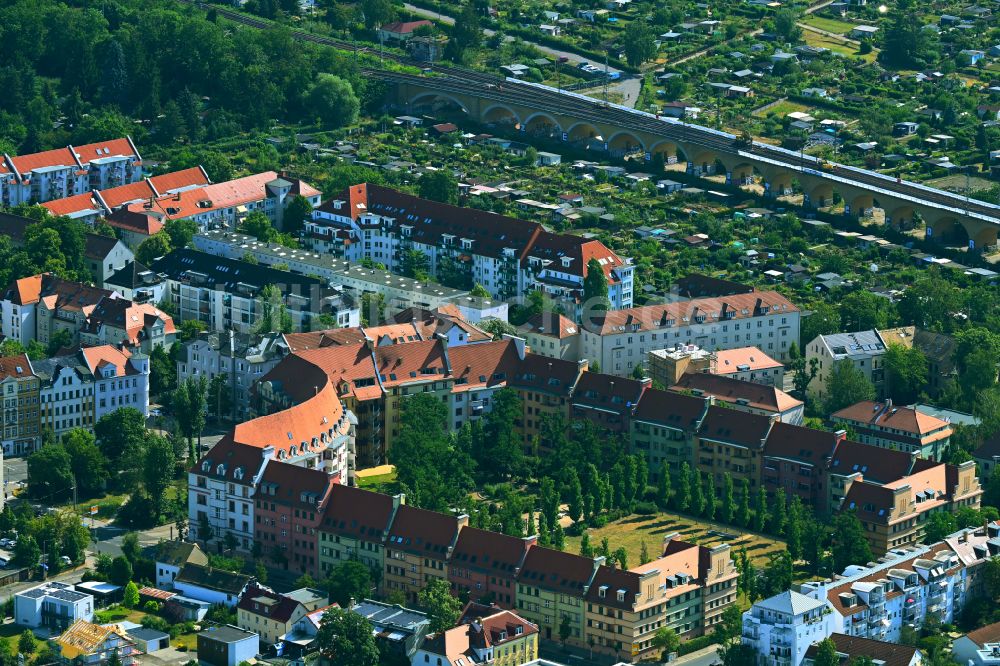 Leipzig von oben - Mehrfamilienhaussiedlung im Ortsteil Wahren in Leipzig im Bundesland Sachsen, Deutschland