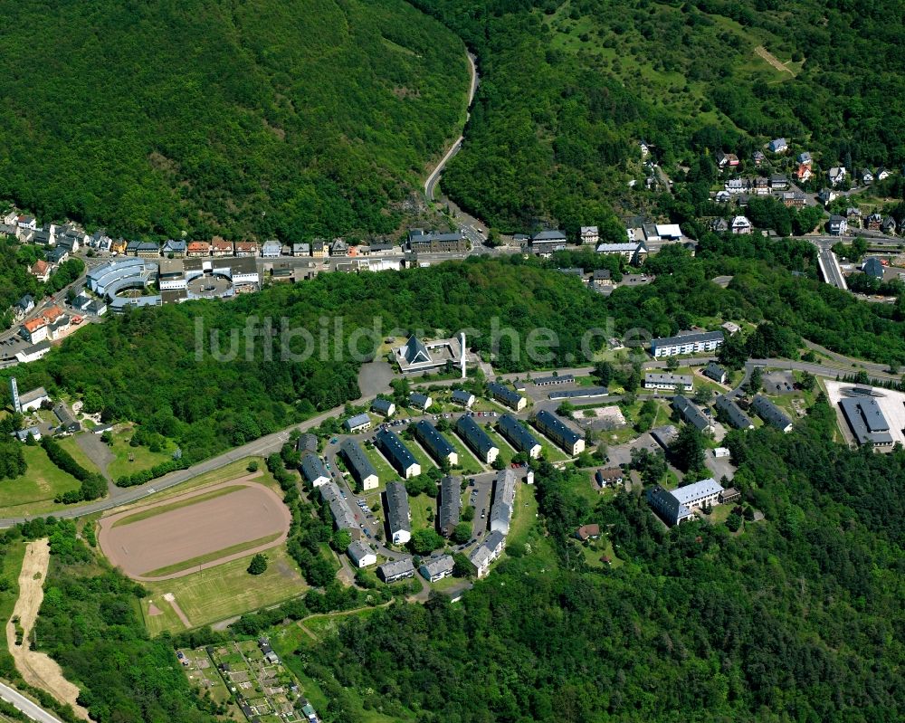 Idar-Oberstein aus der Vogelperspektive: Mehrfamilienhaussiedlung Am Rilchenberg in Idar-Oberstein im Bundesland Rheinland-Pfalz, Deutschland