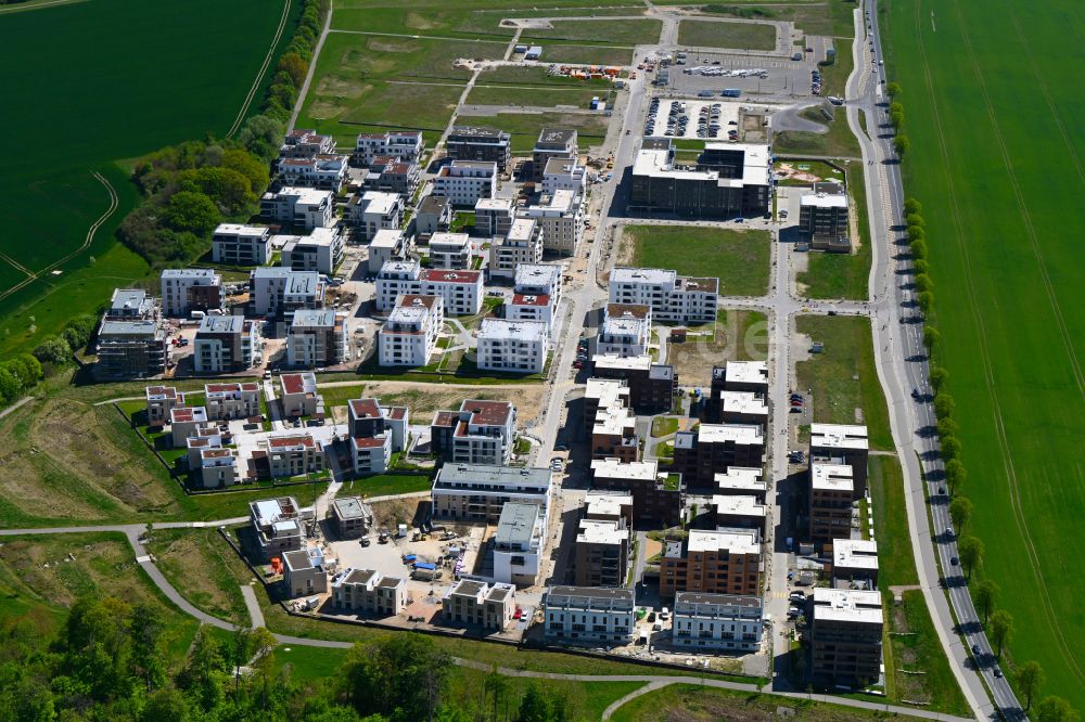 Wolfsburg von oben - Mehrfamilienhaussiedlung Steimker Gärten - Drei Gärten im Ortsteil Hellwinkel in Wolfsburg im Bundesland Niedersachsen, Deutschland