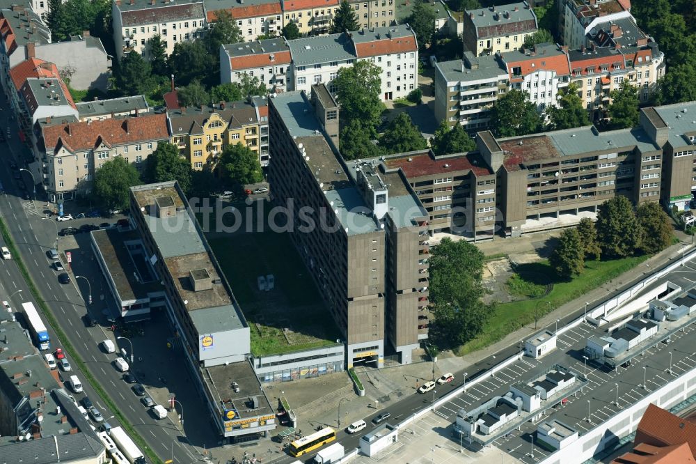 Berlin aus der Vogelperspektive: Mehrfamilienhaussiedlung am Tempelhofer Damm Ecke Ordensmeisterstraße im Ortsteil Tempelhof-Schöneberg in Berlin, Deutschland